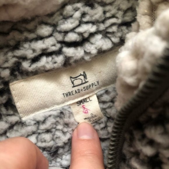 Thread + supply | Full Zip Oatmeal Sherpa Vest | Size Small - Picture 8 of 10